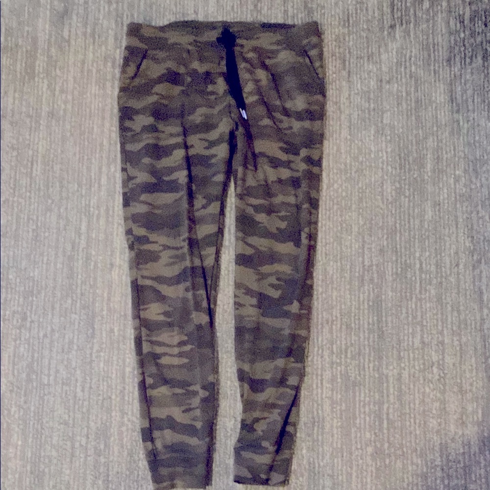 Zyia Active women’s Unwind Jogger size Large